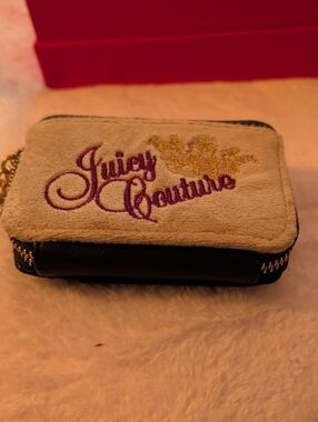 Juicy Couture Beige and Black Zip Pouch